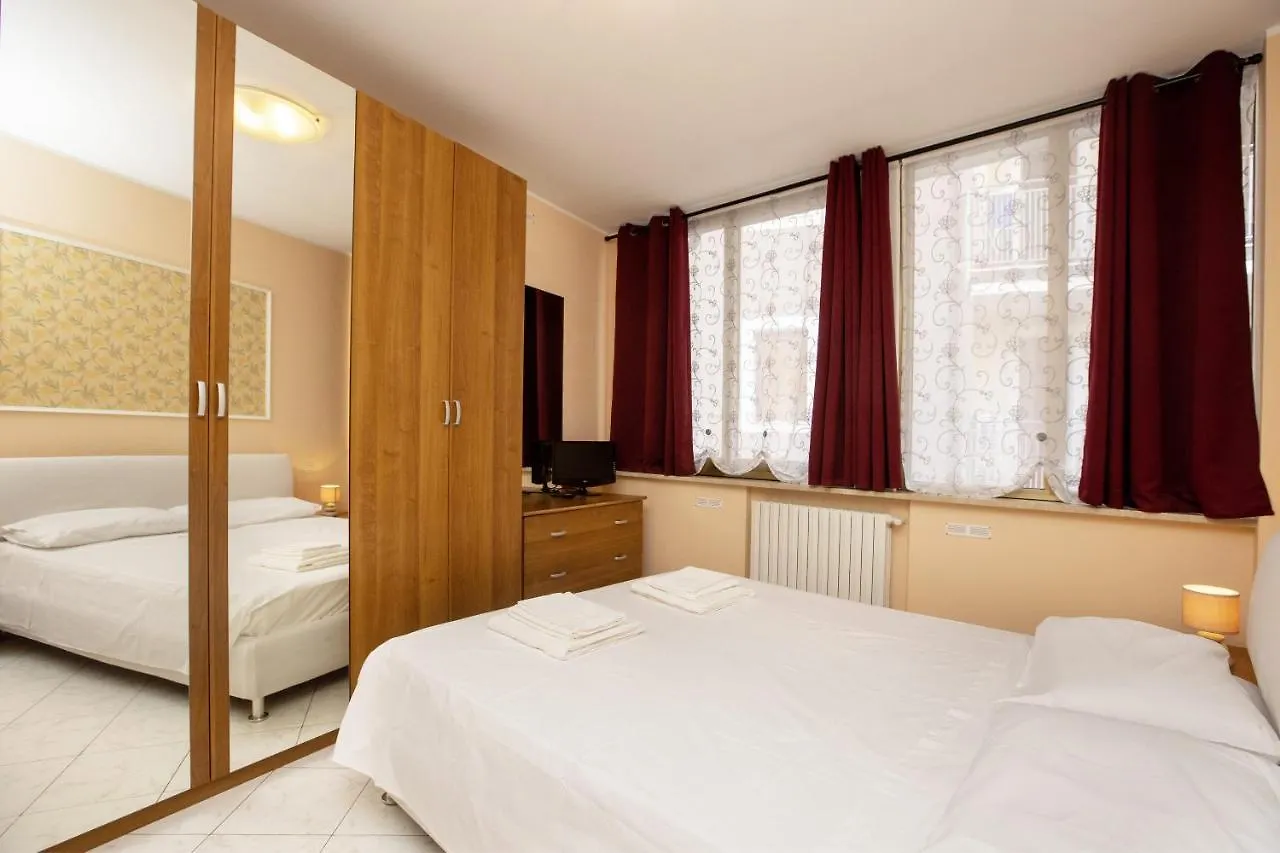 Ferienwohnung Casa Fabrizia Desenzano del Garda Apartment